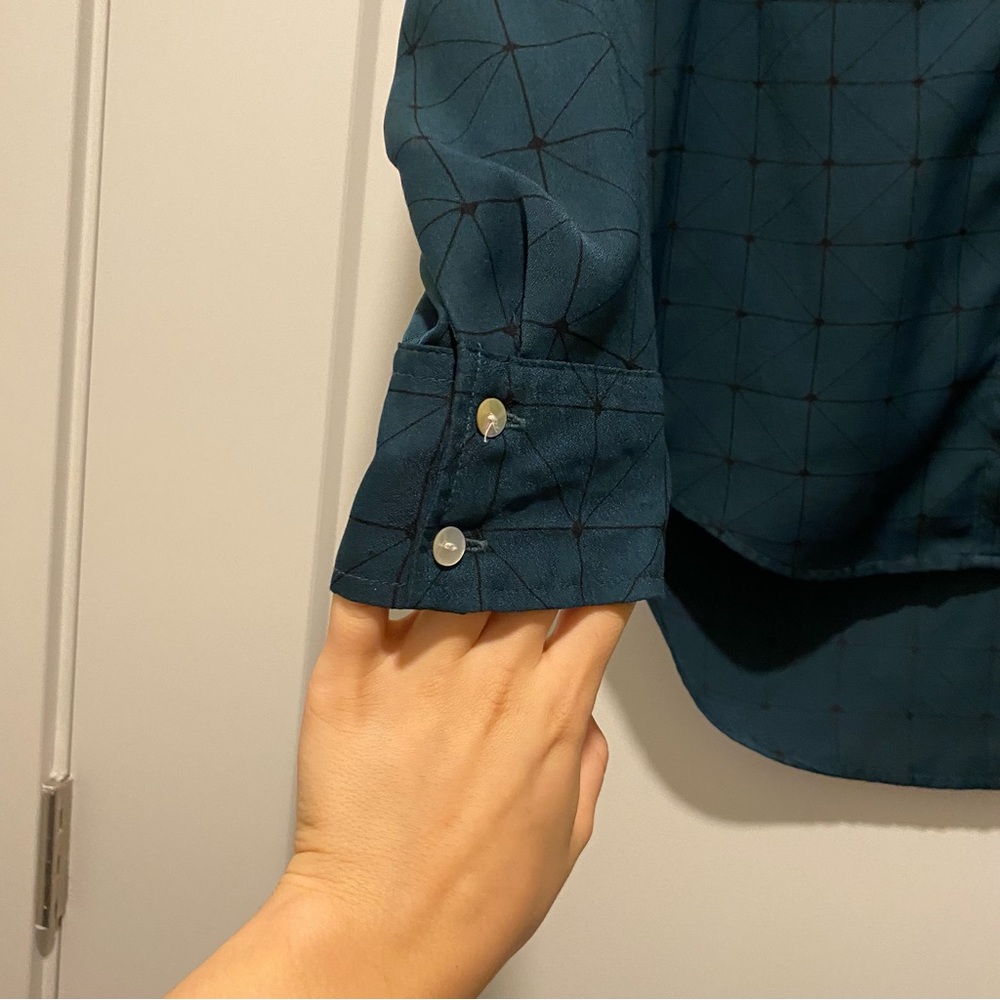 Blouse - Picture 2 of 5